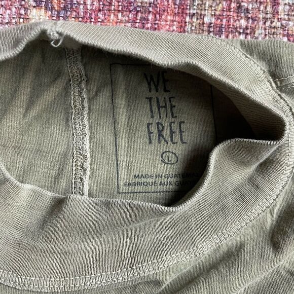 We the Free Womens large mockneck Olive Green Long Sleeve Top with cropped front - Picture 8 of 8